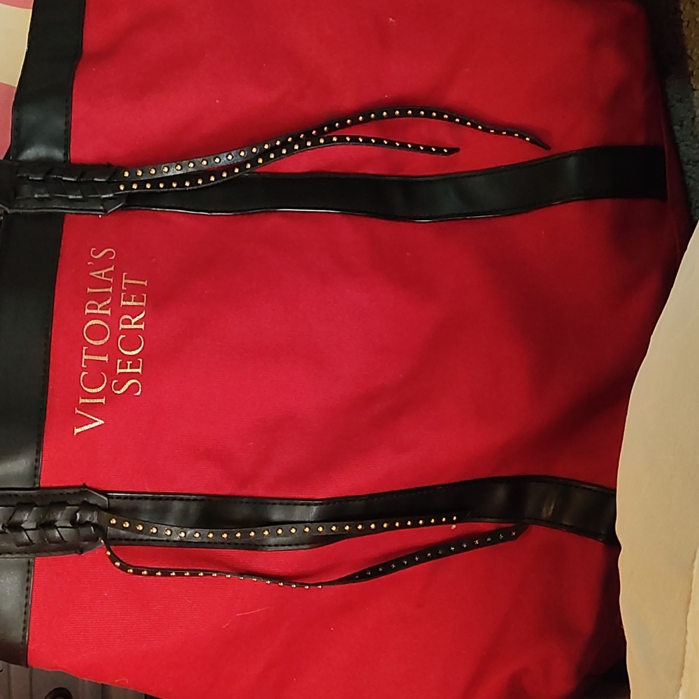 Vs large red bag